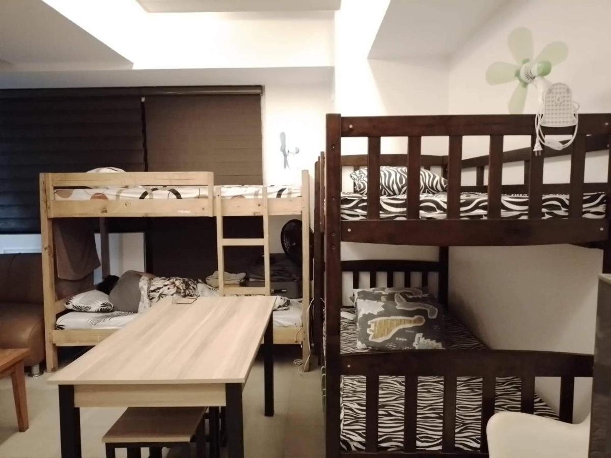 Comfy Bunkbeds At Bsa Hostel Mandaluyong Exterior photo